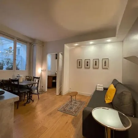 Nice Flat In Face To Seine River Apartment